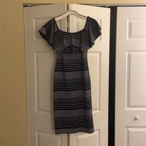 Navy blue&white striped slimming dress